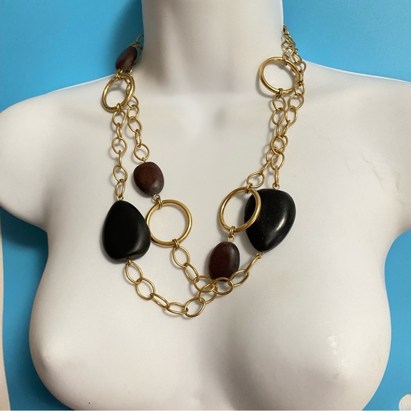 LIA SOPHIA Long Gold Tone Links Chunky Wood Beads Necklace. - Picture 3 of 5